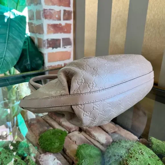 GUCCI Scarlett Pink Guccissima Leather Studded Shoulder Bag - Picture 5 of 11